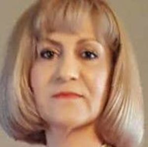 Meet your Posher, Adela